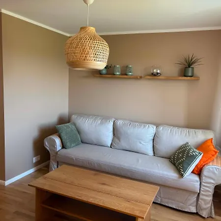 Monus Peatuspaik Saaremaa Pohjaranniku Avastamiseks Apartment *